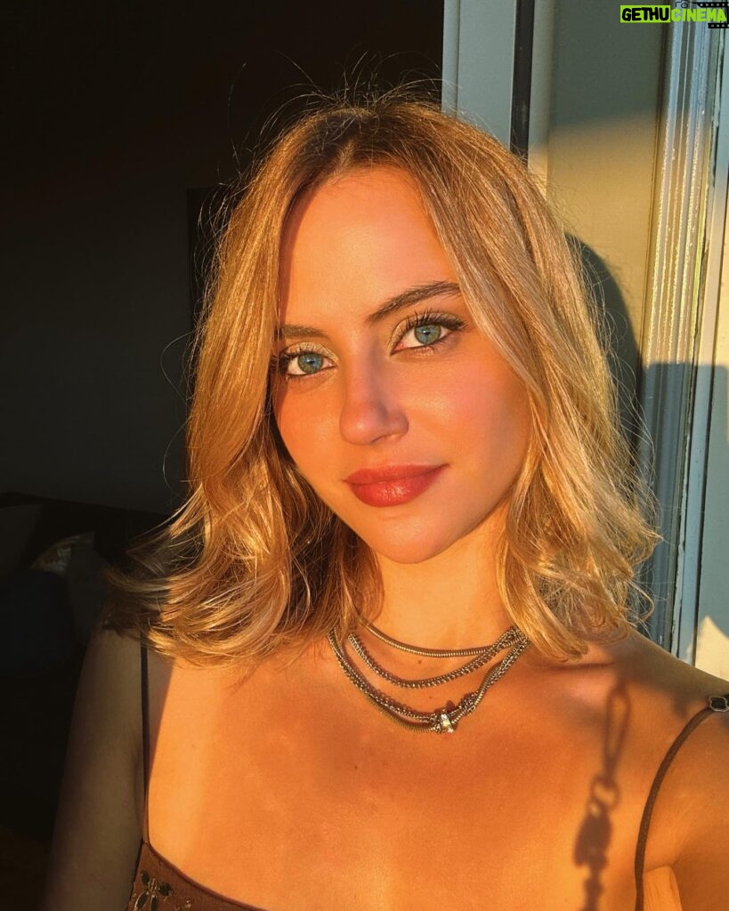 Charlotte McKee Instagram - Nashville recs?