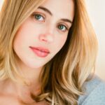 Charlotte McKee Instagram - it’s Friday 🤩