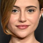 Charlotte McKee Instagram - @watchersmovie @wbpictures thanks for having me!