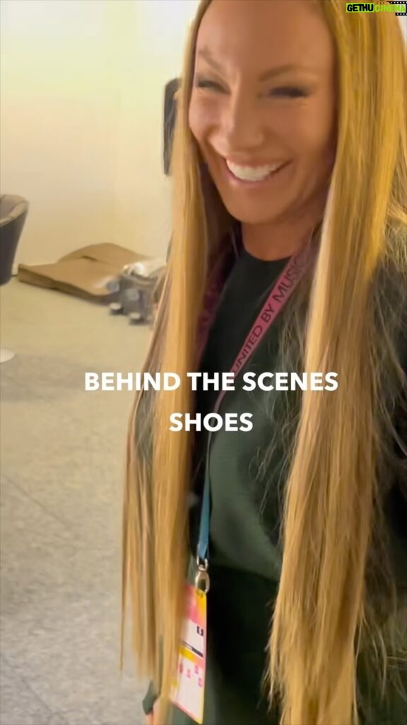 Charlotte Perrelli Instagram - Part 2 Behind The Scenes 🧡❤️ @lernbergerstafsing @mattiasstafsing #eurovision #fashion #shoes #dresses #behindthescenes #dressingroom #intervallact #final