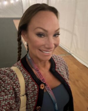 Charlotte Perrelli Instagram - Preparing for afternoon rehearsel and the night tv show ;) ♥️🫶🏻 @engelbertstockholm @lernbergerstafsing