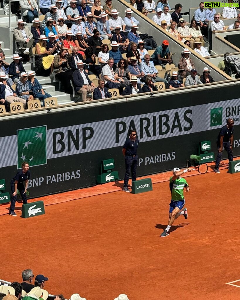 Charlotte Perrelli Instagram - Another Lovely day at @rolandgarros in Paris #tennis #daysession @andersjensen18