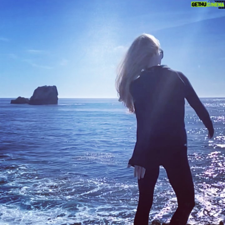 Charlotte Ross Instagram - Magical time in Cambria… (sound on) 🌊🙌❤️😆🌅🥾🏔🌲🦅🦭 #gratitude