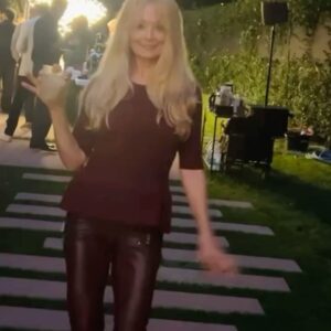 Charlotte Ross Instagram - Fun last eve fundraising for disadvantaged youth in Los Angeles 🍁 #fundraiser #giveback