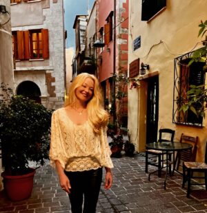 Charlotte Ross Instagram - The island of Crete… magical 😊  #crete #greece #chania #nofilter
