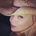 Charlotte Ross Instagram - Concert lovin’ 🎤 🤠 💃 🎶 #lukebryan