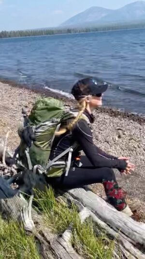 Charlotte Ross Instagram - Do what fills your soul with joy…

#hike #hiking #adventuretravel #carpediem #followyourdreams #fillyoursoul #dowhatmakesyouhappy #climb #womenwhohike