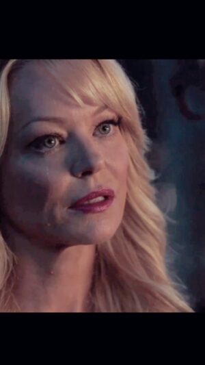 Charlotte Ross Instagram - I loved playing Donna Smoak (aka Mama Smoak) on the series ARROW. She owned her weaknesses which I think is a very honest and brave thing to do yet she had child-like innocence, infectious joy and gratitude because she had overcome a pretty rough road in life- attributes I think we can all relate to and in turn aspire for. I loved the producers, crew and cast in this show very much- they all became family to me but it was my adoration and intangible chemistry with @emilybett who played my daughter, Felicity, that inspired me deeply and made our scenes together extraordinarily magical for me to be a part of and reminded me how women who truly support other women is incredibly empowering…may we all strive to do more of that 🙏🏼❤️🌟 #arrow #fbf #mamasmoak #womensupportingwomen