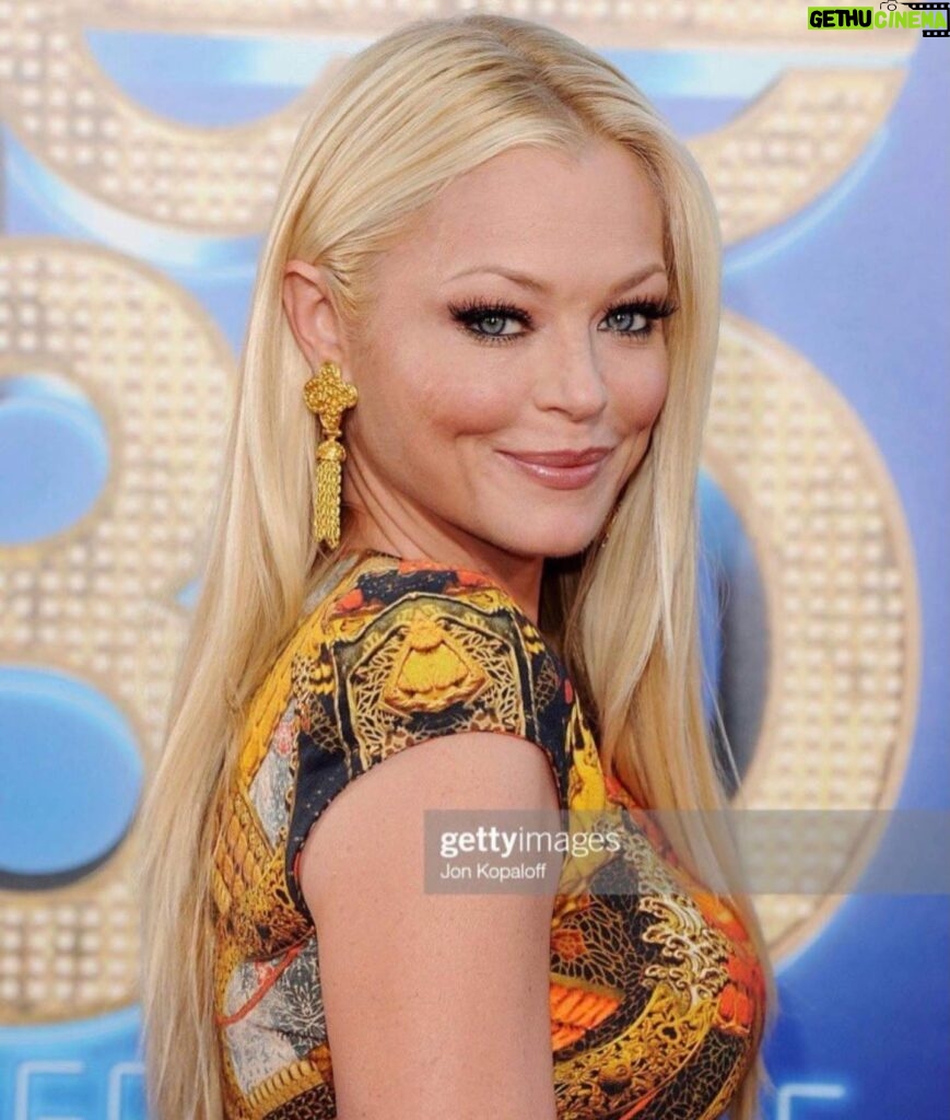 Charlotte Ross Instagram - #fbf Glee film premiere- I borrowed this one of a kind Alexander McQueen dress and could only have it for a few hours- wish I could’ve kept it 😆 🤷‍♀️👗