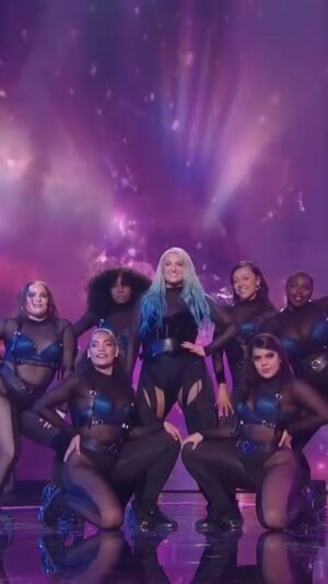 Charm La'Donna Instagram - @americanidol x @meghantrainor 🤩🚀

ONE THING @meghantrainor & my girls are gon do is show y’all they #BeenLikeThis 🤌🏾

Associate Choreographer: @cruzwithashley 
Dancers:
@fatherteresaa 
@valvaldiviez 
@christinakimdavis_ 
@erikalnaranjo 
@mel_locke_ 
@brookecolletti