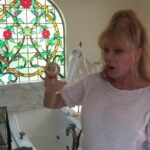 Charo Instagram - Hola Amigos I Want To Share With You How I Teach my Bird to be Potty Trained Her Name Is Moonbow and Never Binside the Cage She Fly Allover the Bathroom and is Bilingual and Love Spanish Music . I Hope You Like It I love You All . Besos. #charo #cuchicuchi #birds #birdsofinstagram #nature #moonbow #beautiful #home #fun #love #beverlyhills #bilingual #Spanish #big #fyp #foryou #foryoupage #weekend #saturday #loveyouall