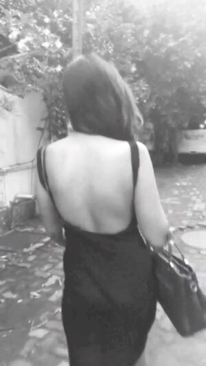 Charvi Saraf Instagram - 🖤