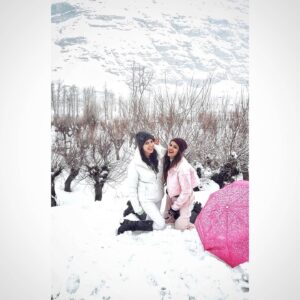 Charvi Saraf Instagram - Status: Currently froZen!! 🥶

Ps - Please wear your snow glasses!! 😁