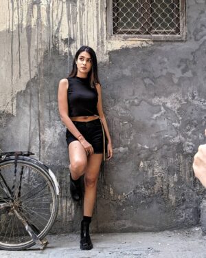 Charvi Saraf Instagram - Spread nutella not hate.......

Wearing that Neckpiece as bellypiece now, incase you didn't notice! 🤭