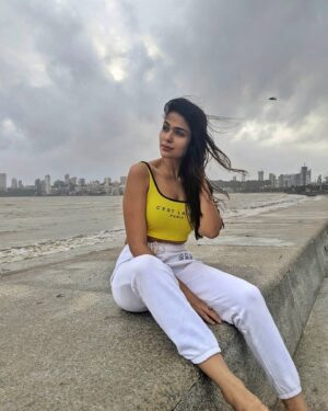 Charvi Saraf Instagram - Major missing...
#colorpop #mumbai #monsoon #embracingflaws #whitelove #makeupnomakeup