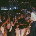 Cheer Chen Instagram - 📻 這兩天在秦皇岛阿那亞的海邊參加了第三屆貓王收音機電臺復活節。我和30多位廣播人、音樂人、旅行者，接力完成了一場24小時的馬拉松式電臺直播。﻿ ﻿ 這次電臺復活節的主題就是“旅行的意義”，他們很有心地在海邊搭建了一個旅行的意義主題樂園。在此之前，我從來沒想過這首歌可以做成主題公園。﻿ ﻿ 這一程很開心，見到許多老朋友，聊了很多關於這15年的事情，有一瞬間也彷佛回到了那個時刻，當時寫下《旅行的意義》的心情。﻿ ﻿ 也很感謝與大家相遇，這十五年來你有什麼想要對我說的嗎？﻿