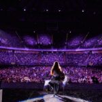 Cheer Chen Instagram - 台北小巨蛋三場的最後一場，不是結束，而是巡迴的開始，接下來會到很多城市，讓漫漫長夜繼續，但我卻已等不及再回來，重溫你們的浪漫與狂喜，分享音樂中的孤獨與豐盈。 勾勾手，再回來，你們要讓美夢不醒。