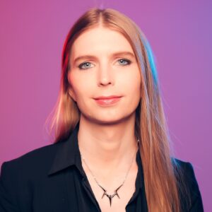 Chelsea Manning Instagram - new pfp — Photographer, @mattbarnesphoto; Stylist, Marc Andrew Smith; Hair Styling, Amy Farid; Make-up Artist, Marijana Zivanovic; Art Direction, Michelle Arrowood; Production, Ashna Ali; Blazer, Theory; Necklace, Vitaly; Licensing, Creative Commons, Attribution-ShareAlike 4.0 International (CC BY-SA 4.0)