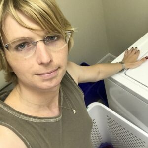 Chelsea Manning Instagram - getting ready for a new week 😎🌈💕 #WeGotThis