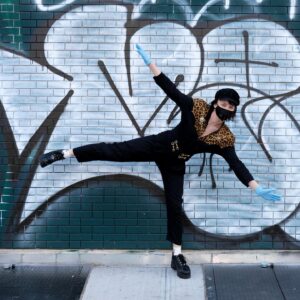 Chelsea Sheets Instagram - Quarantine life in nyc but gotta wear one of my jumpsuits for fun even if it’s to the corner store. 📸: @beaumont.photo
