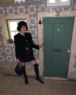 Chelsea Sheets Instagram - My last dinner in Lisbon, Portugal was at @bairrodoavillez pateo and my god was it amazing! Our waiter Dill had all of the best recommendations like lobster and shrimp rice, grilled squid with chorizo and Kimchi mayonnaise just to name a few! The pateo was large and beautiful! Looking forward to coming back! 😻