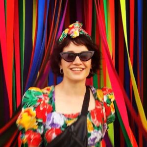 Chelsea Sheets Instagram - Governors ball fun 💃🏻. 📸: @dave.krugman #governorsball #happy #fun #colors