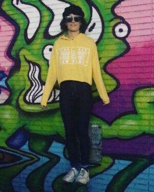 Chelsea Sheets Instagram - @Jordache keeps me comfy when I am on and off set. Shop @Jordache Heritage collection @Nordstrom. 💃🏻😻 #jordache #jordachejeans #vintage #happy #love #laugh #chinatown