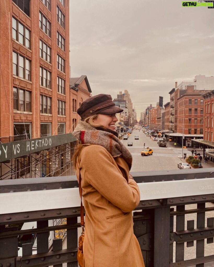 Chelsea Kane Instagram - 📍High Line - NYC