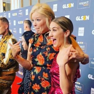 Chelsea Kane Instagram - Happy birthday, @melissapeterman! Thanks for being the best big sister and always giving me great advice, like: “The most important thing I’ve learned in life, and I can’t stress this enough; you gotta make a salad in a bigger bowl than you think.”