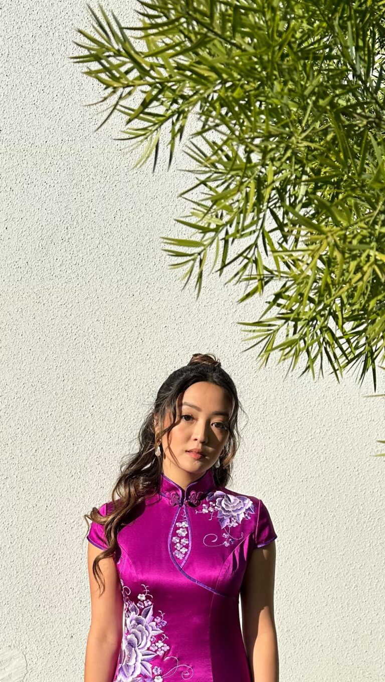 Chelsea Zhang Instagram - My Qi Pao ✨💅 moment for the year 🐇🏮 👗: Qi Vogue Celebrating that the state of California made Lunar New Year an official holiday this year (first state in the US to do so!) use that PTO 👀❤️ #lunarnewyear #qipao #fitcheck
