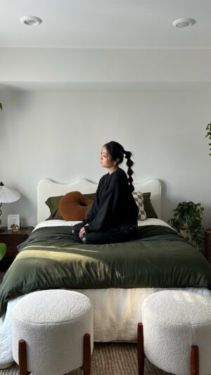 Chelsea Zhang Instagram - Room Updates ✨ featuring sheets with amazing cooling  technology by @sijohome 🖤🖤🖤 

Products are tagged ✨

Use code: CHELSEAZHANG for 20% your order 🖤

Sijo focuses on comfort and sustainability. All products are ethnically grown and manufactured and environmentally efficient. #sijohome #sijopartner 

Details on Bedding below ——— ✨🖤

🌱 Airyweight Eucalpytus: award winning, soft, hypoallergenic, cooling. Best for any hot sleepers 🥵 highly recommend!

🌸 TempTune Supima Cotton: all season option, slightly thicker than eucalyptus! (I chose bc I am always cold 😂) 

🌲 Luxeweave Linen: 100% French Flax natural linen from Normandy, thickest option but still breathable!