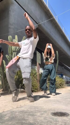 Chelsea Zhang Instagram - AMAPIANO @austincrute 🇿🇦✨ dc: @_tim.zz