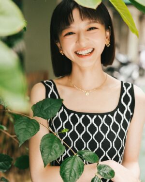 Chen Yan-Fei Instagram - 🎬《青春18x2 通往有你的旅程》首映會✨
現正熱映中呦٩(˃̶͈̀௰˂̶͈́)و

Special thanks ♡
Makeup @backstage_aga @backstage__makeup 
Hair @dustin_four_hair 
Photographer @vvvvwangvvvv 
Stylist @zestylingstudio @ting_ting_huei @emayuyun 
Dress @majeparis 
#majetaiwan