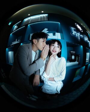 Chen Yan-Fei Instagram - 💗
近的工作花絮
與愛的團隊一起工作很浪漫
開心就對攝影師調皮搗蛋的姸
與好久不見的大前輩-柯導 耶！