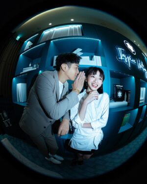 Chen Yan-Fei Instagram - 💗
近的工作花絮
與愛的團隊一起工作很浪漫
開心就對攝影師調皮搗蛋的姸
與好久不見的大前輩-柯導 耶！