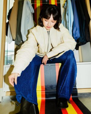 Chen Yan-Fei Instagram - ☁️
冬天總是濕濕冷冷
露營放在帳篷外的東西都會凝結出小水滴家族
這時候最需要擁有機能性的保暖衣物
K-way把機能保暖和時尚設計結合在一起
好搭配好穿好有型 ฅ۶•ﻌ•♡

@kway_official 
#KWay旗艦店 #松菸誠品1f

Thank you all ♡
Makeup @backstage_aga @backstage__makeup 
Hair @dustin_four_hair @four_lite_hair_cafe 
Photographer @vvvvwangvvvv