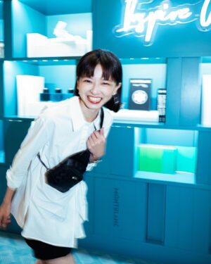 Chen Yan-Fei Instagram - 🐰
來到萬寶龍101旗艦店全新 Extreme 3.0 系列皮件發表會啦😍
包包很美 好搭配又實用
活動很開心很好玩 巡迴的咖啡車很可愛♡
非常謝謝邀請🫶🏻

@montblanc 

#MontblancTW #InspireWriting #MontblancAroundTheWorld #MontblancLibrarySpirit #MontblancLeather #MontblancExtreme

Thank you all ♡
Makeup @backstage_aga 
Hair @dustin_four_hair 
Stylist @zestylingstudio 
Photographer @vvvvwangvvvv