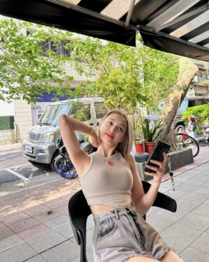 Chen Yi Xin Instagram - ：
喜歡這樣的寄己🦭