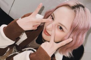 Chen Yi Xin Instagram - ฅ ฅ我的爪爪
