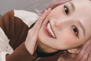 Chen Yi Xin Instagram - ฅ ฅ我的爪爪