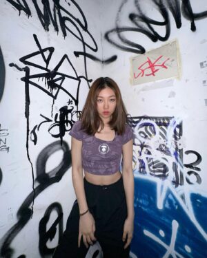 Cherry Ngan Instagram - Now you see me - again💜

📸️ @hahakirac