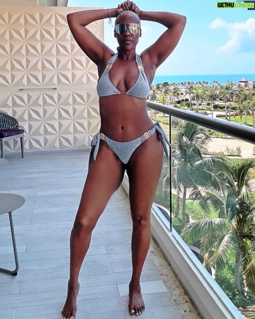 Cheryl 'Coko' Gamble Instagram - Cokaine is in the building! 👙 #cokaine #cancun #53andfly #bikinibody #baldgirlsrock NOW GO GET YOUR TIX TO THE QUEENS OF RNB TOUR!!!!!!