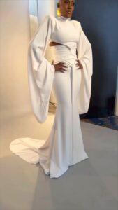 Cheryl 'Coko' Gamble Instagram - Angel in disguise 😇🤍 #queensofrnbtour #swv #Coko