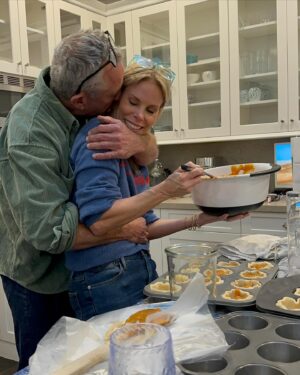 Cheryl Hines Instagram - Happy Thanksgiving from our family to yours. 🧡  #Happy Thanksgiving