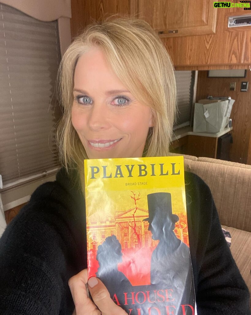 Cheryl Hines Instagram - This first pic is from NY. I couldn't escape Larry! He's everywhere! What a dream come true to be able to work with Tracey Ullman! #bts Oh hi Tracey. Comedy Goddess The last season is coming to an end. I can't take it! 💙 Sun nights on HBO #larrydavid #curbyourenthusiasm #traceyullman