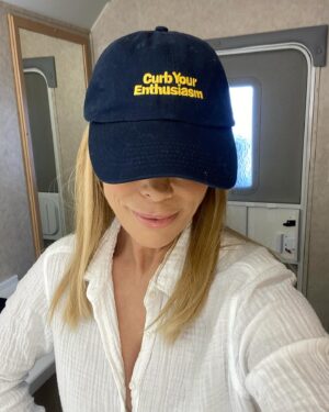 Cheryl Hines Instagram - This first pic is from NY. I couldn't escape Larry! He's everywhere!
What a dream come true to be able to work with Tracey Ullman! #bts Oh hi Tracey. Comedy Goddess 
The last season is coming to an end.  I can't take it! 💙 Sun nights on HBO
#larrydavid #curbyourenthusiasm #traceyullman