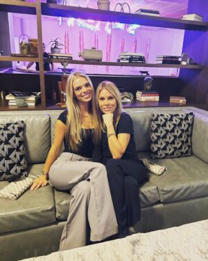 Cheryl Hines Instagram - This is what it's all about. 🩷🩷🩷 #motherdaughter #love