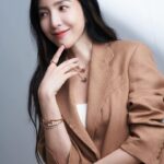 Cheryl Yang Instagram - 這三個月正在經歷蛻變，期待重生後的自己會成為什麼樣子！🔥 @bvlgari #Bvlgari #BvlgariJewelry #Serpenti