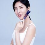 Cheryl Yang Instagram - 今年我的生活有了一個新身分，就是成為2024巴黎萊雅品牌肌膚代言人🌹 雖然有點不好意思(?)，這幾年有關保養這題～真的被問到連我自己都還挺滿意的！ 早期我皮膚超級多的狀況，閉鎖性粉刺、角質層厚、粗糙、容易曬黑、膚色暗沉通通都有，每天都在少女的祈禱不要再長痘🥺後來為了更有自信與人面對面、四目相交，我下定決心要把皮膚這事好好搞定！ 清潔是第一步，把粉刺清乾淨，去掉老廢角質，這樣才能在後續好好吸收最適合膚質的保養品、保濕及緊緻是我保養的兩大重點！基本上有這兩功能的我都愛～ 其實保養就好像我們知道要挑漂亮的衣服穿，挑美味的食物吃，潛意識裡我們是在愛自己，因為知道唯有夠認真以待，生活才會更美更好😍 何其幸運！謝謝L’Oreal Paris巴黎萊雅愛我～從年輕時到現在都愛用的保養品，推薦給大家，後面還有更多有關保養的分享～希望你們喜歡😘 @lorealparis #因為我值得