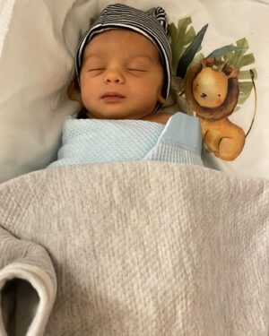 Cheyanne Buys Instagram - 1 month old today! Nothing in this world can prepare you to be a mother but it sure is the best thing✨ Everyday I’m learning how to be better for you Devi. I love you 🫶🏼